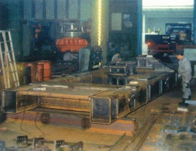 機械台板