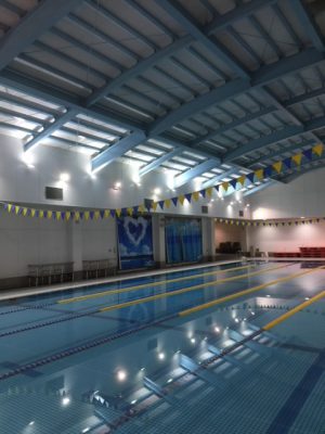 スポーツジム施設内のプール照明工事